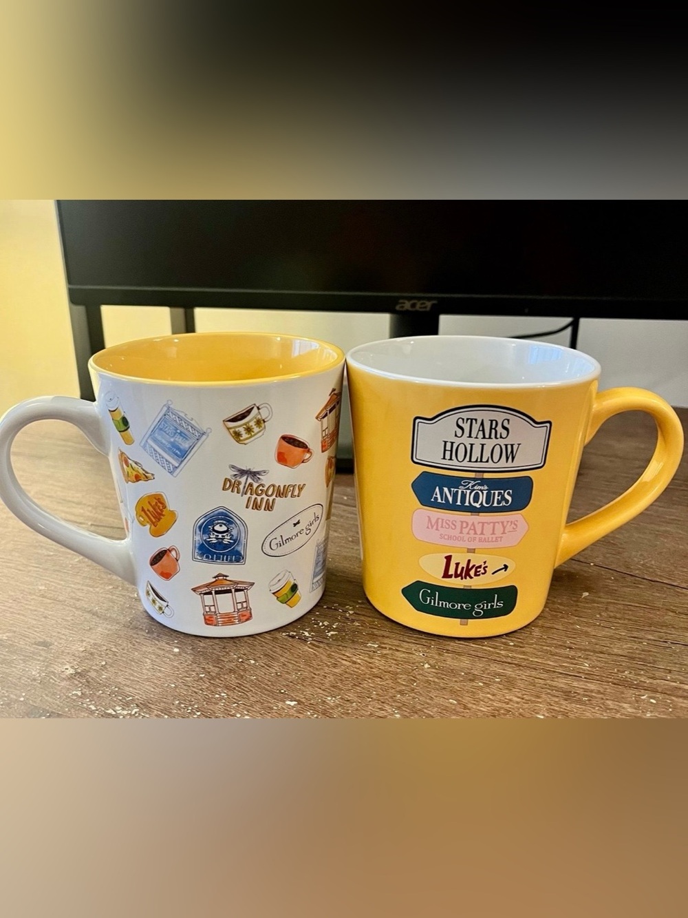 ✨ Gilmore Girls coffee mugs NWT- Set of 2 mugs with Stars Hollow icons 📺 rare